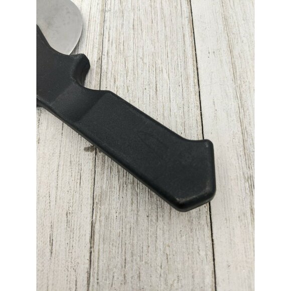 Farberware Pizza Cutter Wheel 6 1/2" Total 2 3/8" Wheel Diameter - Picture 4 of 5